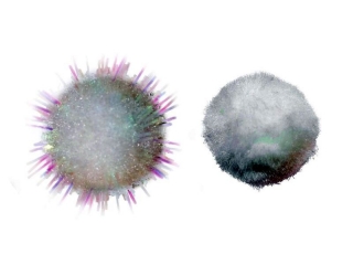 Pompony akrylowe i brokatowe 85szt. mix rozmiar�w bia�e