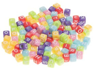 Koraliki akrylowe Alfabet kolor: mix kolorów rozmiar: 6x6 mm waga: 20 g