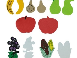 Dekoracje piankowe owoce, warzywa (czosnek 20x28mm, banany 16x36mm, gruszki 25x40mm, jab�ka 45x38mm, winogron 27x52mm, kukurydza 35x42mm) 51szt.