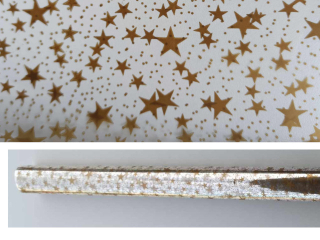 Folia do pakowania prezentów POLSYR rolka 25ark. B1 70x100cm - Złote Gwiazdki